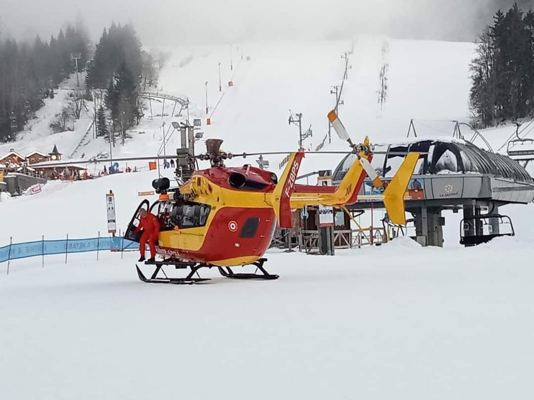 Place Royale Pour 10 A 12 Personnes A 30 Met Des Pistes De Ski Et Vtt Metabief Bagian luar foto