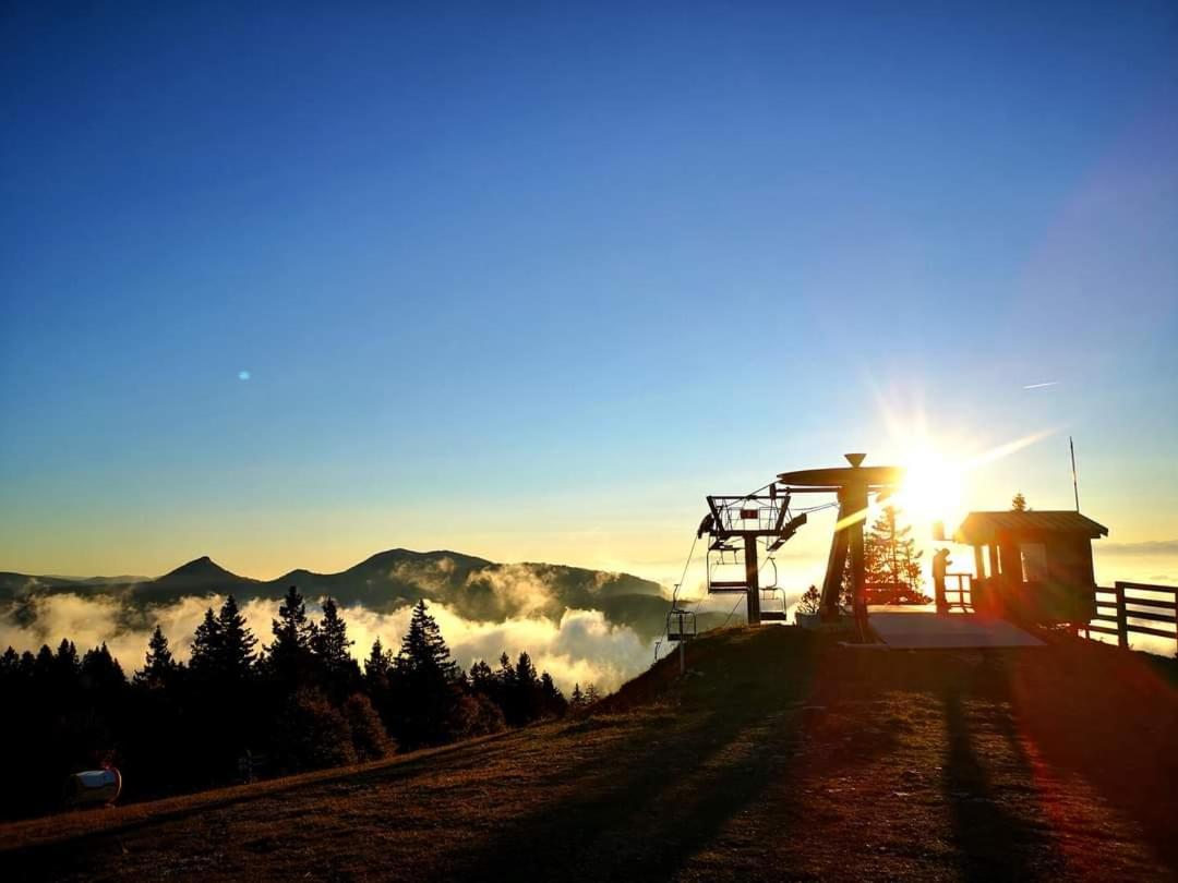 Place Royale Pour 10 A 12 Personnes A 30 Met Des Pistes De Ski Et Vtt Metabief Bagian luar foto